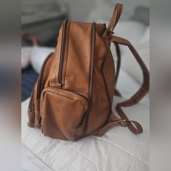 Classic Brown Leather Backpack - Picture 3 of 9